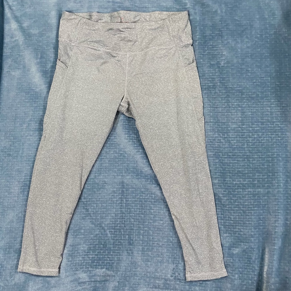 Danskin Leggjng with Pockets